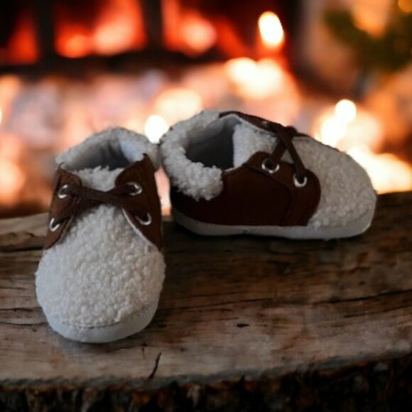 HALLOWEEN SALE!!!  BUY NOW ONLY - Baby's Fluffy Booties - Picture 3 of 4